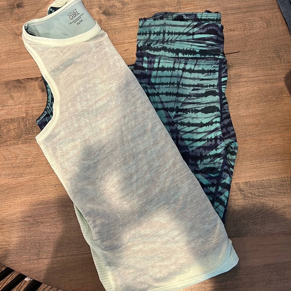 Athleta girl cropped leggings and matching double layer tank.